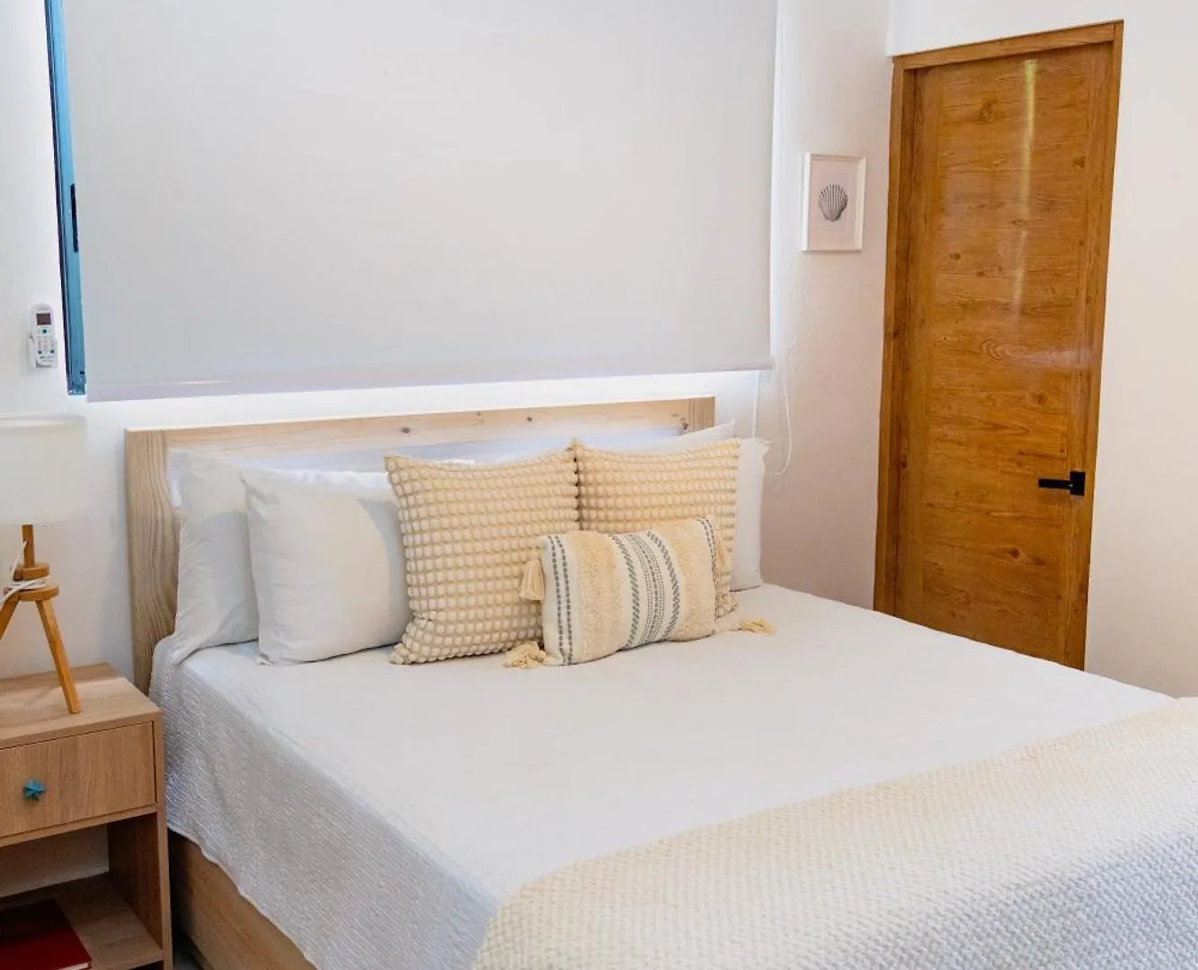 Luxury Villa With Kitchen And Housekeeping Services, Private Pool, Beach In An Exclusive Residential Area Las Terrenas