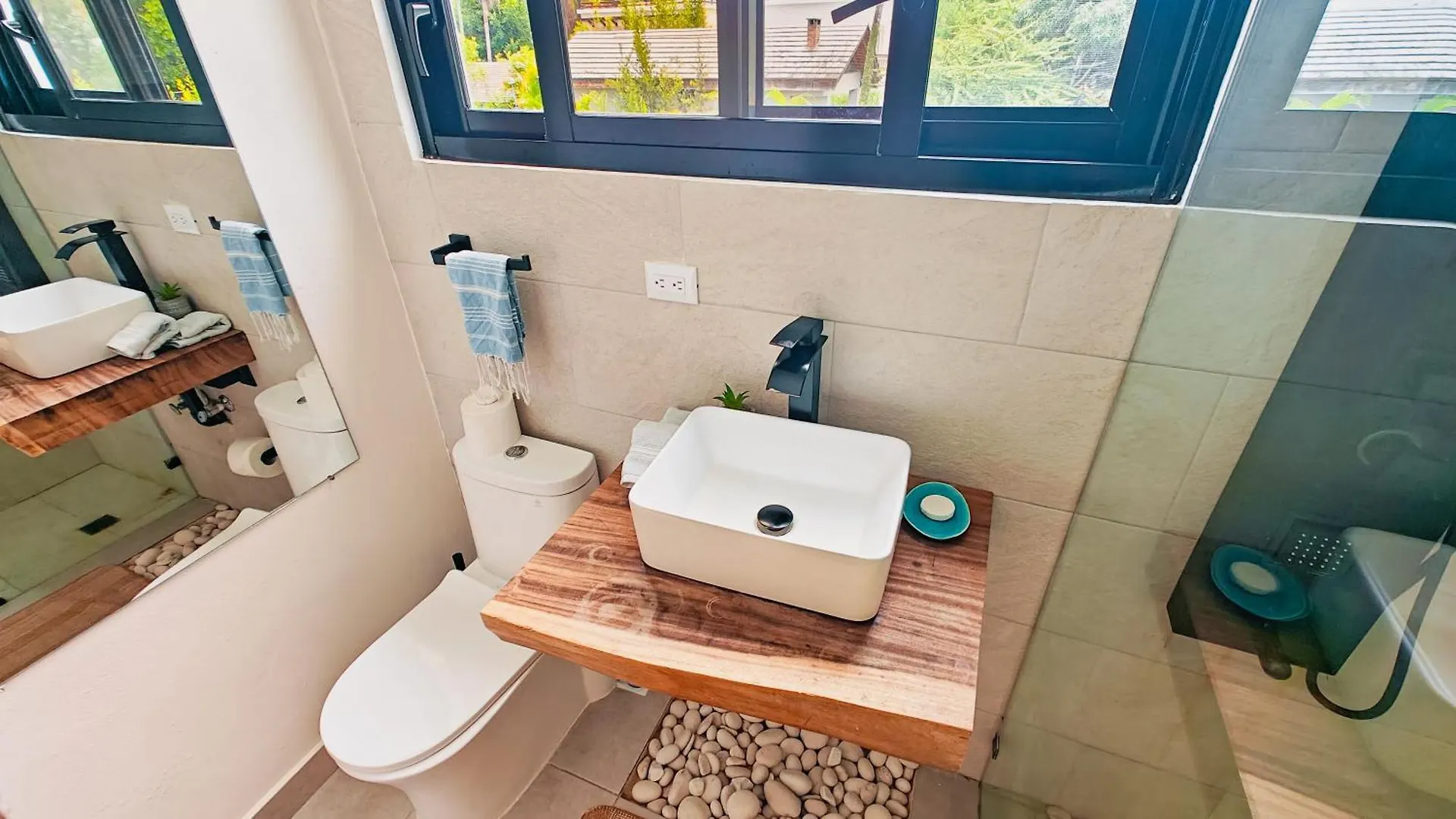 Luxury Villa With Kitchen And Housekeeping Services, Private Pool, Beach In An Exclusive Residential Area Las Terrenas